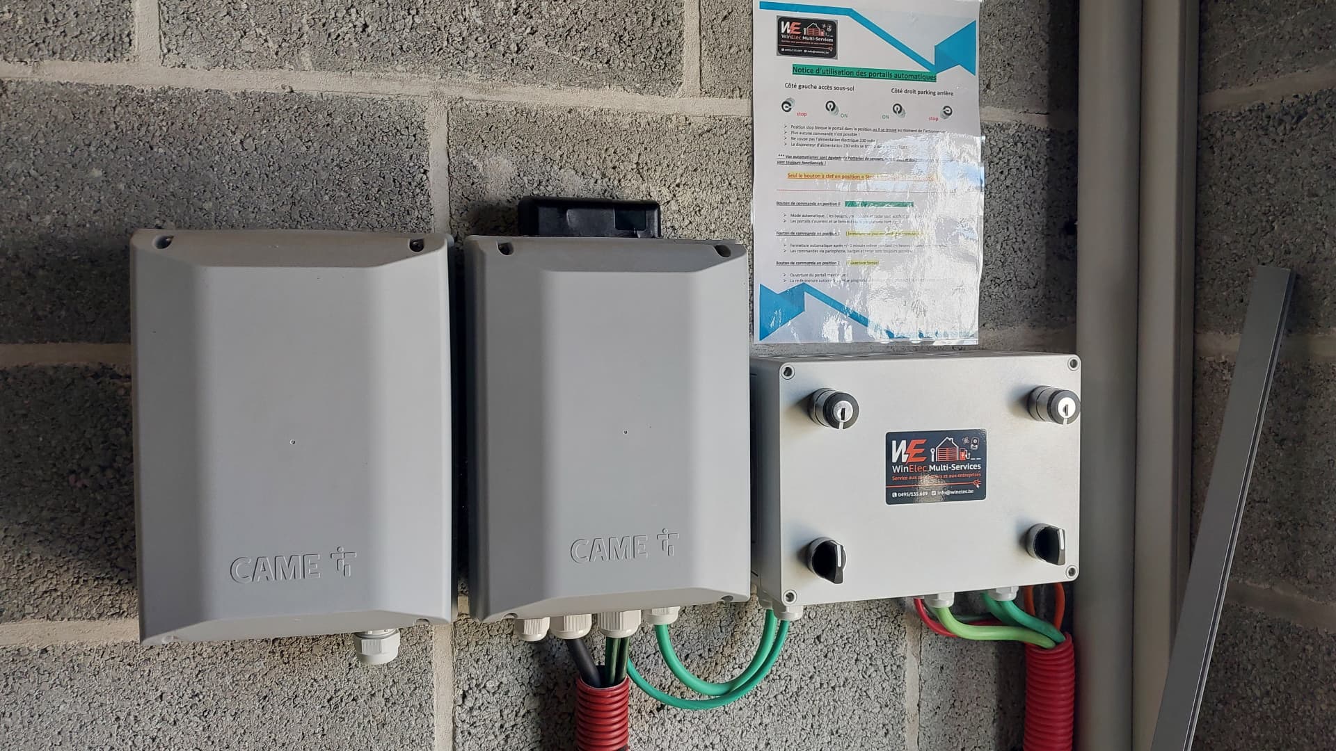 Deux armoires CAME et coffret de commande WinElec pour portails automatiques